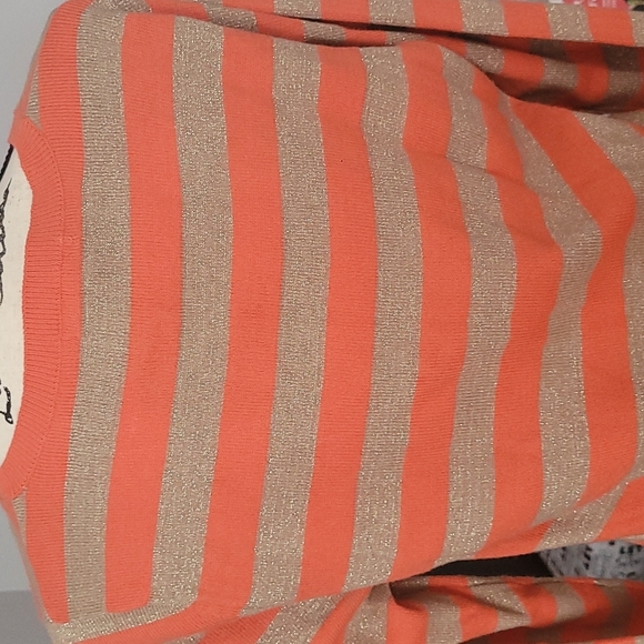 New York & Company Orange and Gold V-Neck Top - Picture 4 of 4